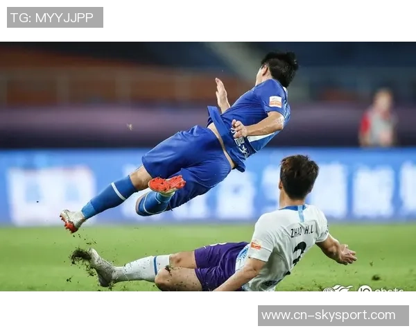 新疆广东男篮激战图标赛场精彩瞬间回顾与分析